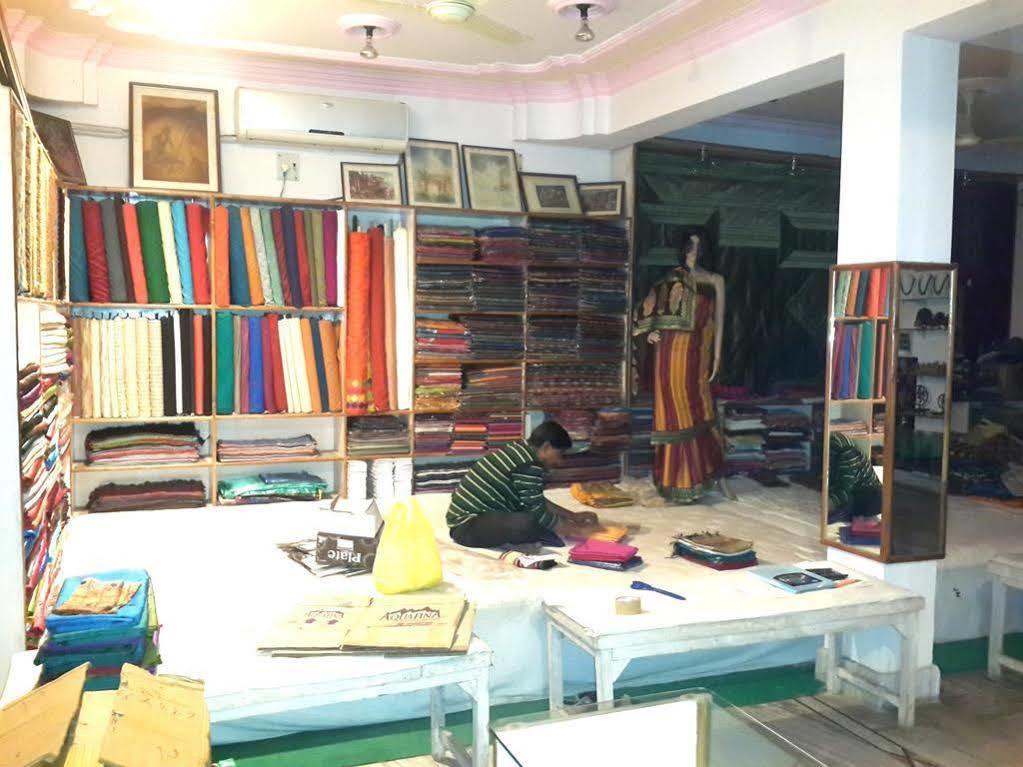 Treebo Trend Gupta Inn Varanasi Exterior photo